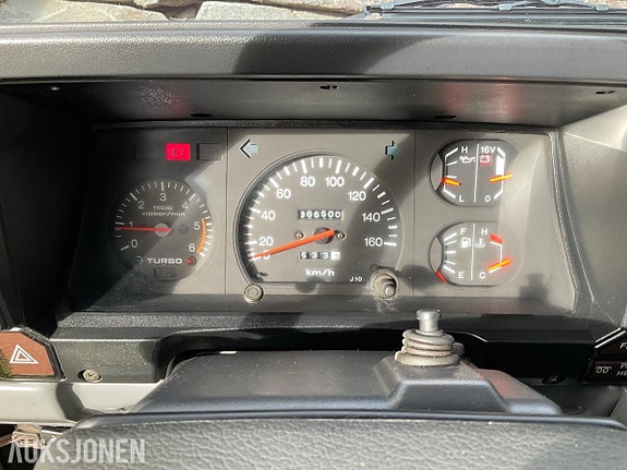 Toyota Land Cruiser 14 of 30
