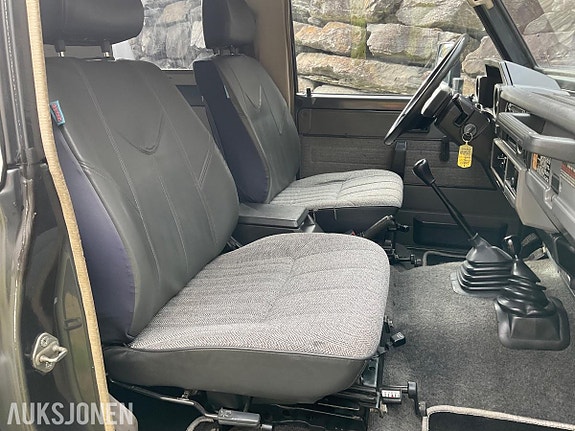Toyota Land Cruiser 15 of 30