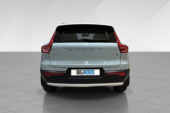 Volvo XC40 5 of 18