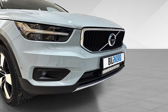 Volvo XC40 9 of 18
