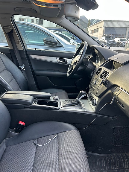 Mercedes-Benz C200 d 6 of 18
