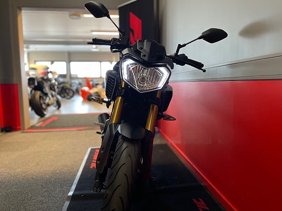 Yamaha MT-125 ABS Sort 3 of 4
