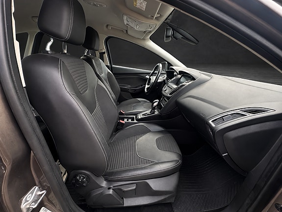 Ford Focus 19 of 27
