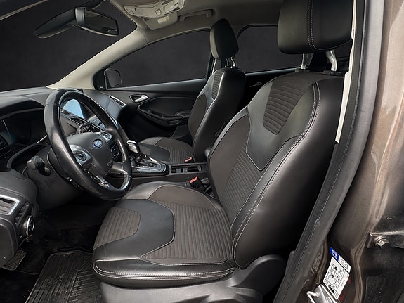 Ford Focus 16 of 27