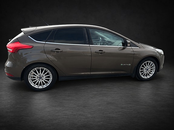 Ford Focus 10 of 27