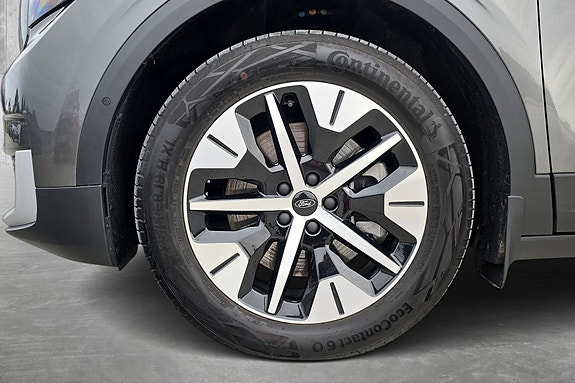 Ford Explorer 9 of 25