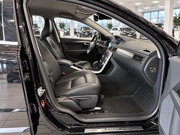 Volvo XC70 7 of 22