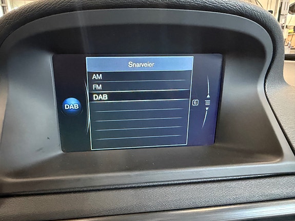 Volvo XC70 15 of 22