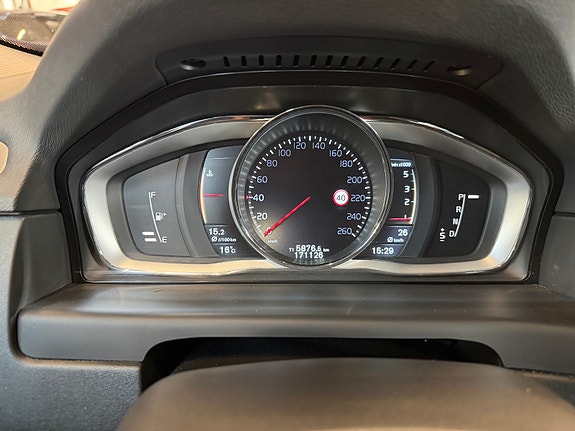Volvo XC70 13 of 22