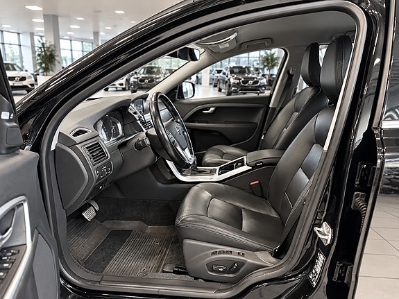 Volvo XC70 5 of 22