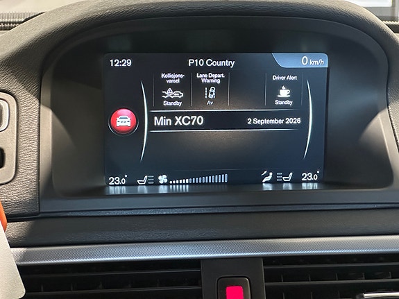 Volvo XC70 23 of 28