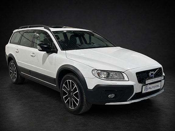 Volvo XC70 12 of 28
