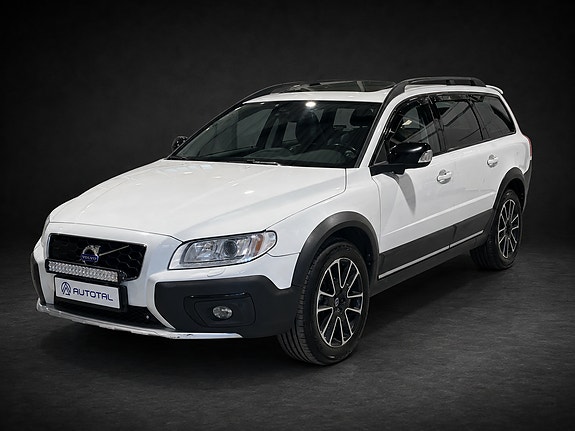 Volvo XC70 3 of 28