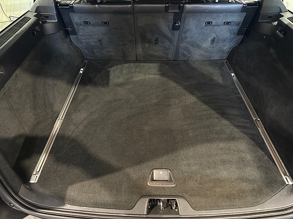 Volvo XC70 18 of 28