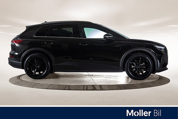 Audi Q4 e-tron 6 of 29