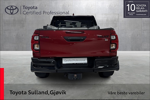 Toyota HiLux 4 of 21