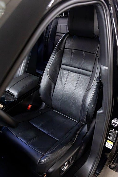Land Rover Range Rover Evoque 18 of 30