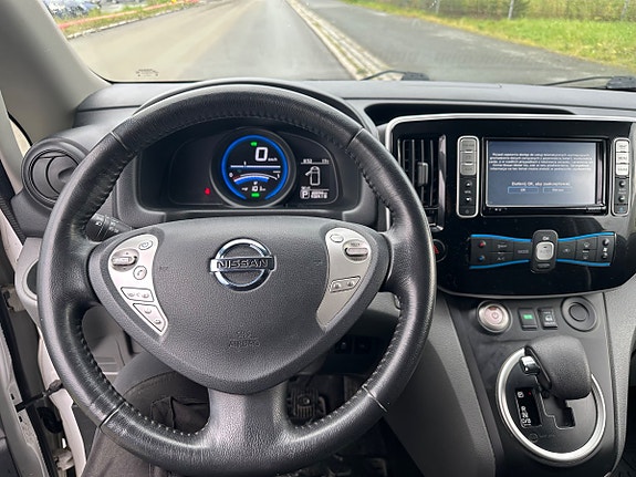 Nissan e-NV200 8 of 21