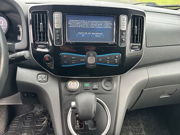 Nissan e-NV200 10 of 21
