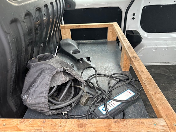 Nissan e-NV200 13 of 21