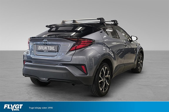 Toyota C-HR 3 of 28