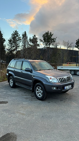 Toyota Land Cruiser 2 of 16