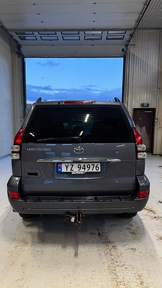Toyota Land Cruiser 5 of 16