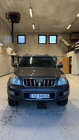 Toyota Land Cruiser 3 of 16