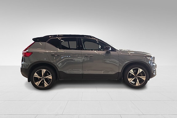Volvo XC40 6 of 30