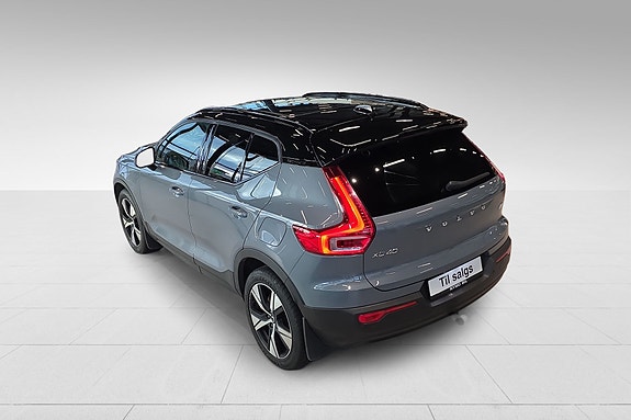 Volvo XC40 11 of 30