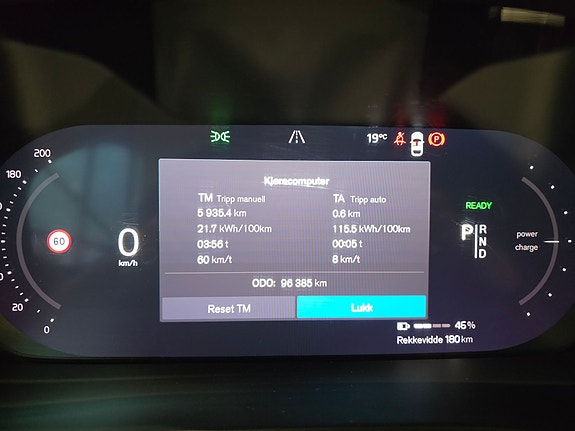 Volvo XC40 22 of 30