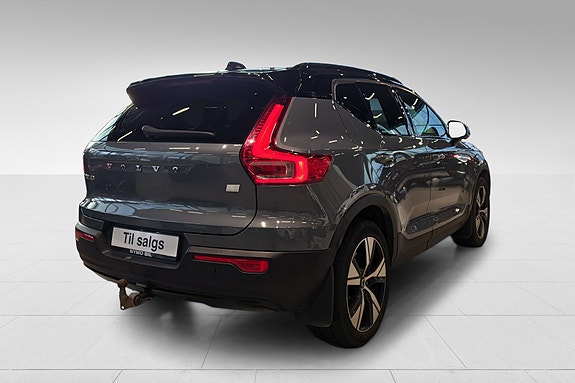 Volvo XC40 5 of 30