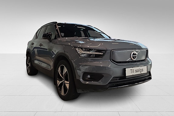 Volvo XC40 7 of 30