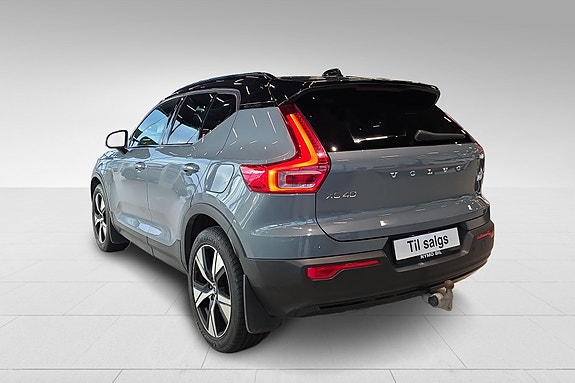 Volvo XC40 3 of 30