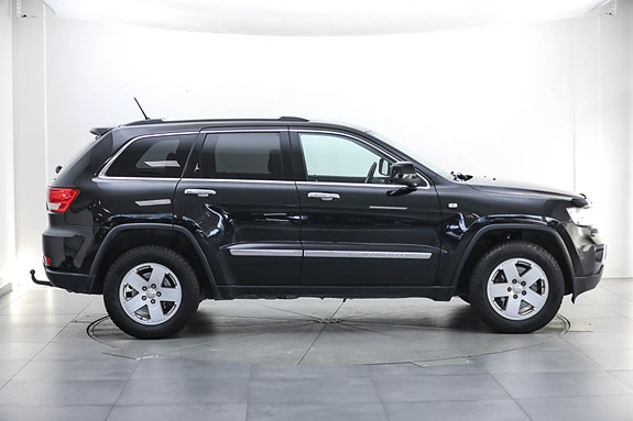 Jeep Grand Cherokee 13 of 30
