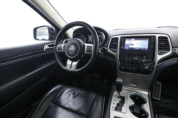 Jeep Grand Cherokee 16 of 30