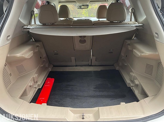 Nissan X-Trail 18 of 30