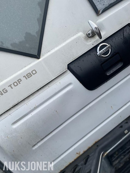 Nissan King Cab 12 of 15