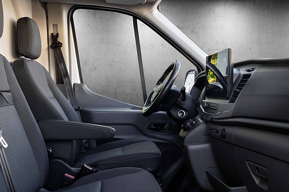 Ford E-Transit 350 L4 Van 19 of 22