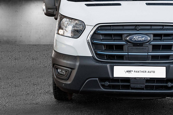 Ford E-Transit 350 L4 Van 4 of 22