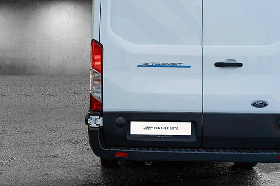 Ford E-Transit 350 L4 Van 8 of 22