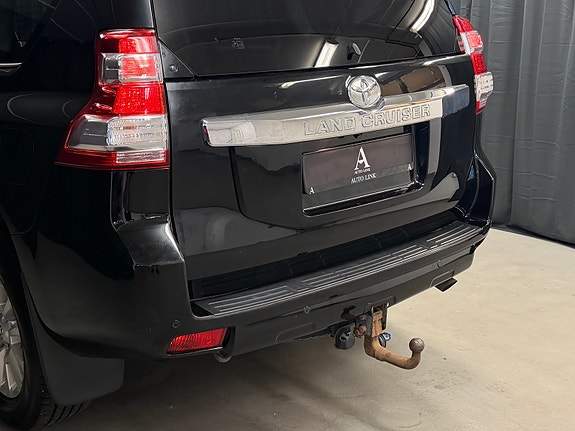 Toyota Land Cruiser 19 of 30