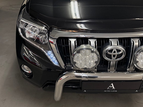 Toyota Land Cruiser 5 of 30