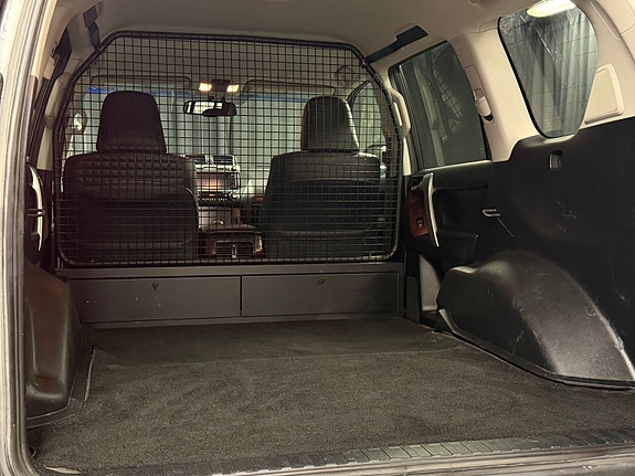 Toyota Land Cruiser 14 of 30