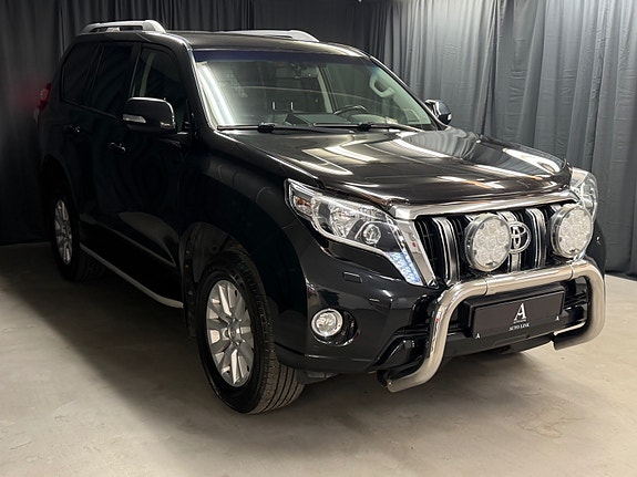 Toyota Land Cruiser 11 of 30