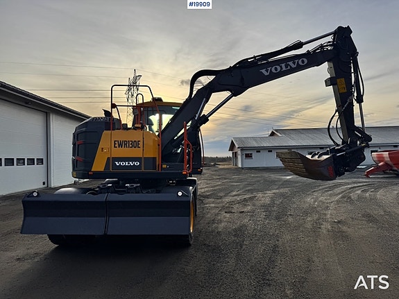 Volvo EWR130 Hjulgraver m/ Rototilt og 2 skuffer. 900 Timer! 14 of 30