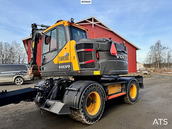 Volvo EWR130 Hjulgraver m/ Rototilt og 2 skuffer. 900 Timer! 5 of 30