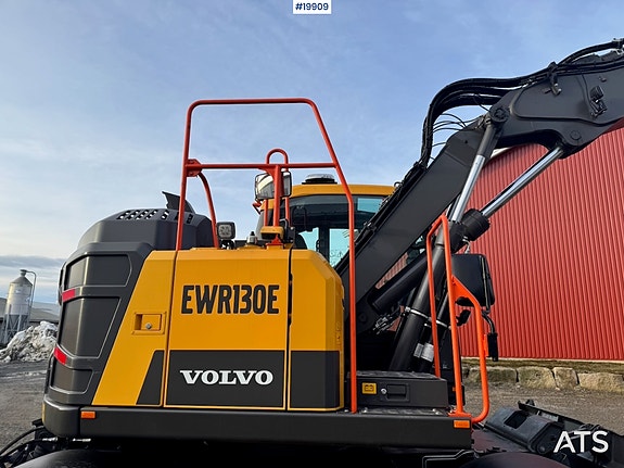 Volvo EWR130 Hjulgraver m/ Rototilt og 2 skuffer. 900 Timer! 27 of 30
