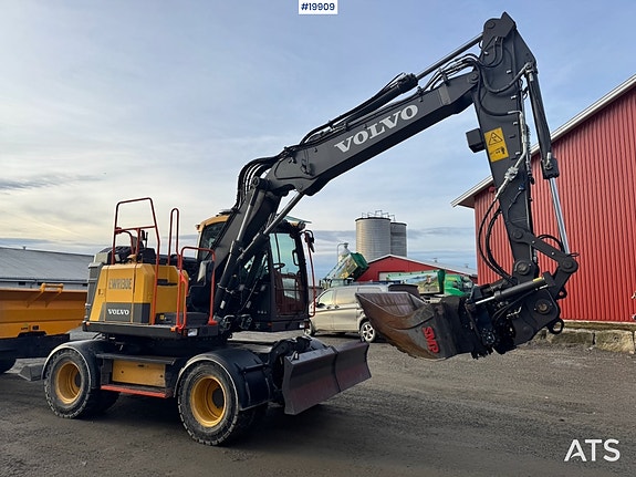Volvo EWR130 Hjulgraver m/ Rototilt og 2 skuffer. 900 Timer! 13 of 30