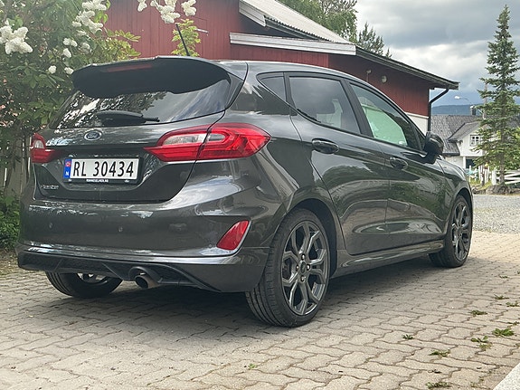 Ford Fiesta 3 of 6